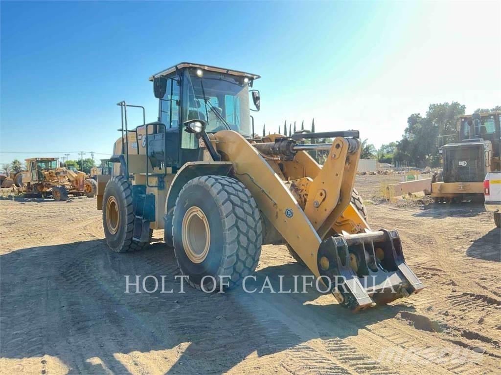 CAT 950 Iekrāvēji uz riteņiem