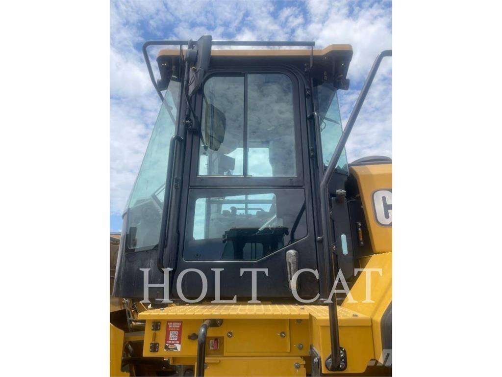 CAT 950 Iekrāvēji uz riteņiem