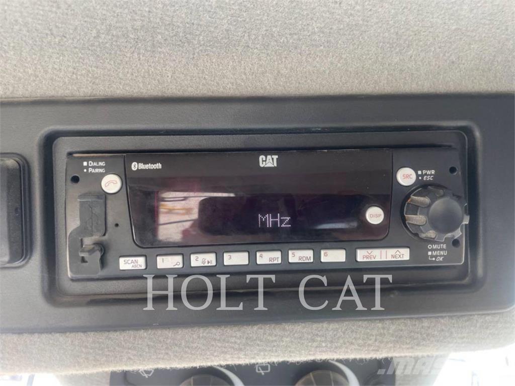 CAT 950 Iekrāvēji uz riteņiem