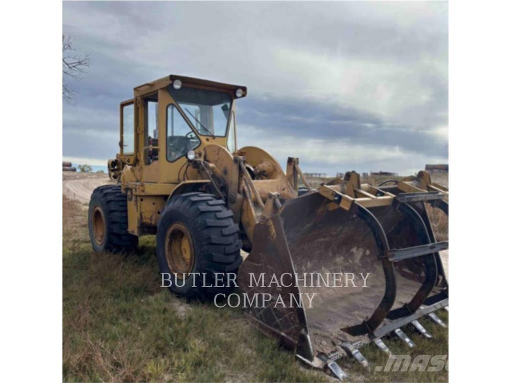 CAT 950 Iekrāvēji uz riteņiem