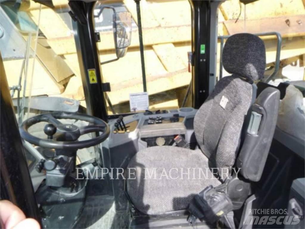 CAT 950GC Iekrāvēji uz riteņiem