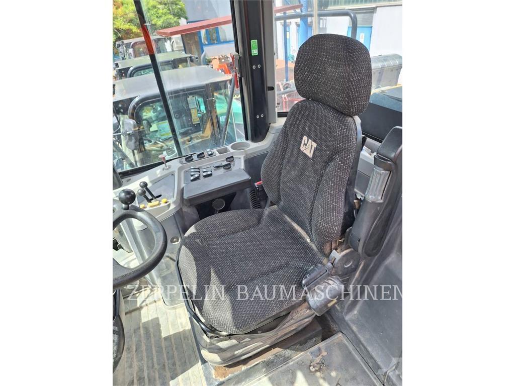 CAT 950GC Iekrāvēji uz riteņiem