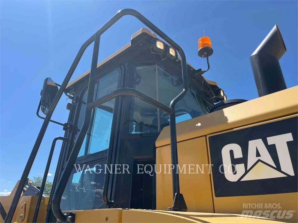 CAT 950GC Iekrāvēji uz riteņiem