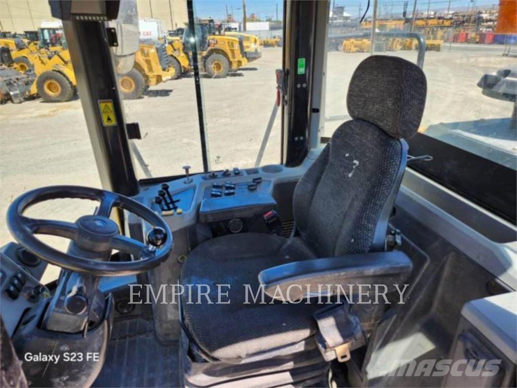CAT 950GC Iekrāvēji uz riteņiem