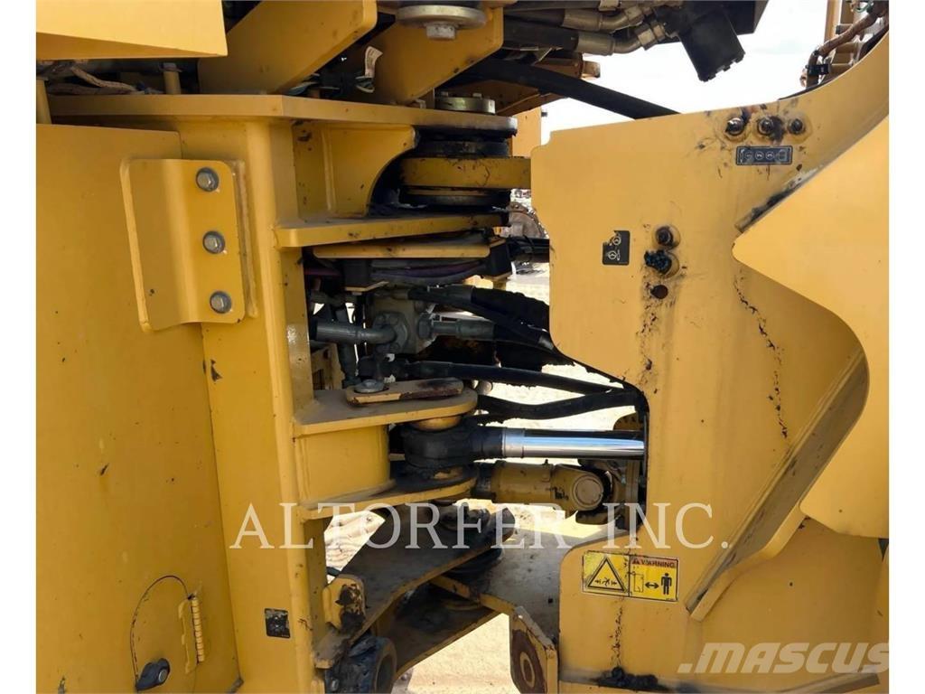 CAT 950GC Iekrāvēji uz riteņiem