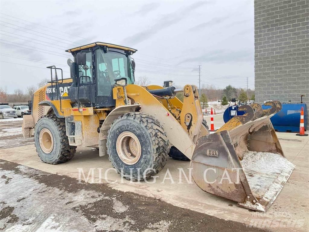 CAT 950K Iekrāvēji uz riteņiem