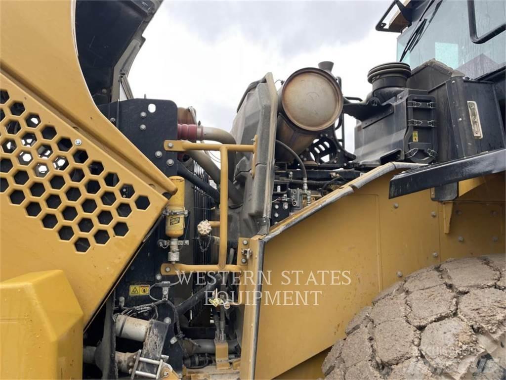 CAT 950K Iekrāvēji uz riteņiem
