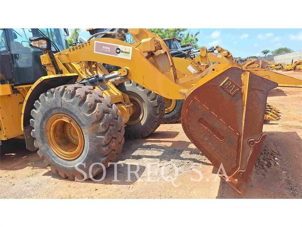 CAT 950L Iekrāvēji uz riteņiem