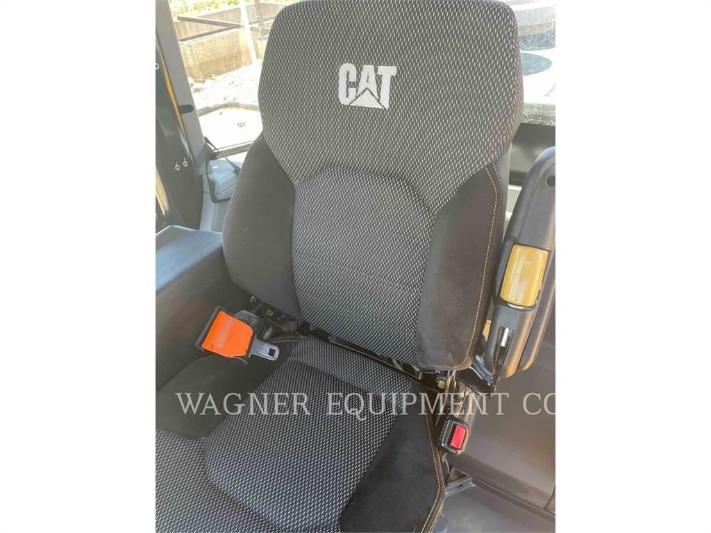 CAT 950M Iekrāvēji uz riteņiem