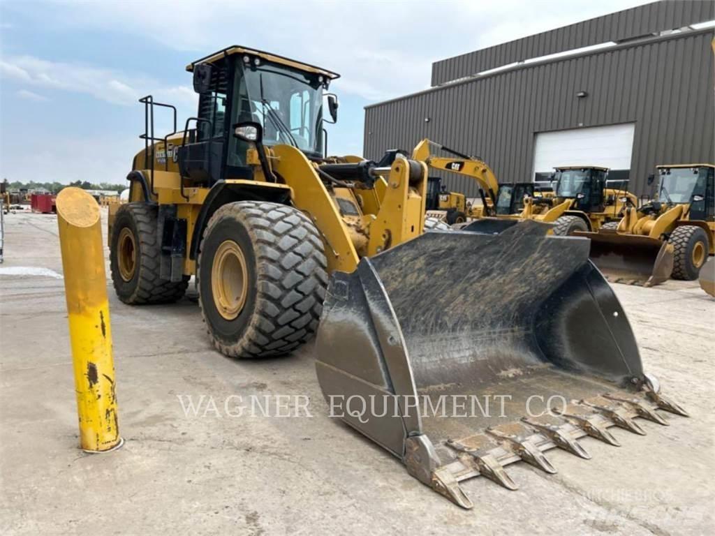 CAT 950M Iekrāvēji uz riteņiem