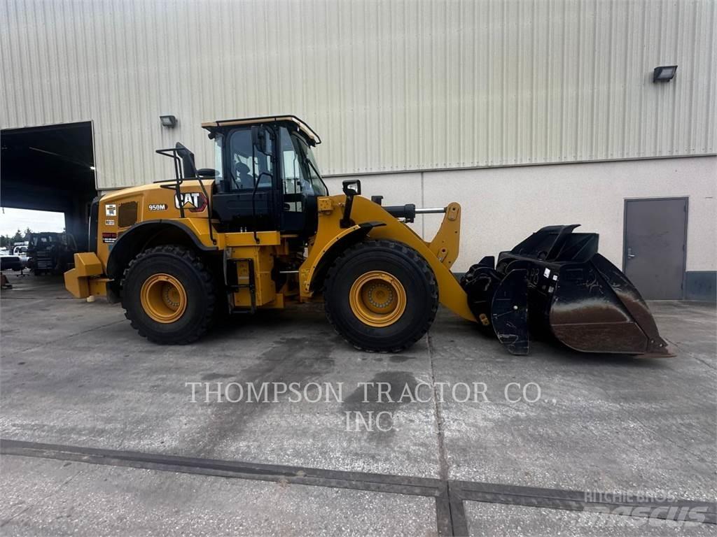 CAT 950M Iekrāvēji uz riteņiem