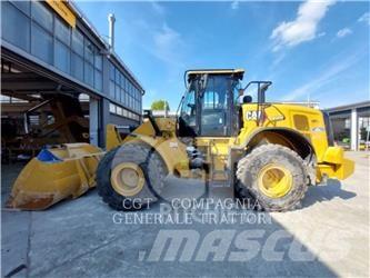 CAT 950M Iekrāvēji uz riteņiem