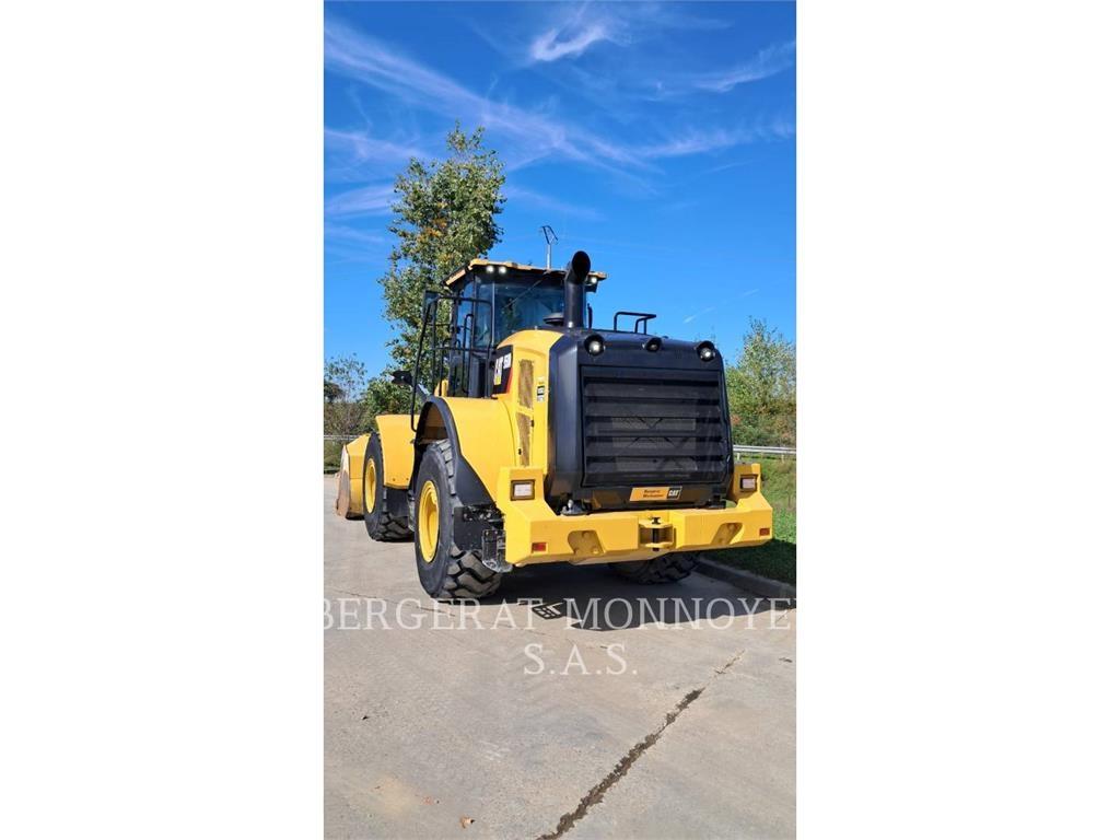 CAT 950M Iekrāvēji uz riteņiem