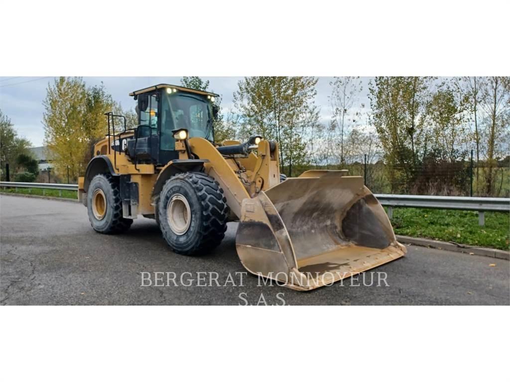CAT 950M Iekrāvēji uz riteņiem