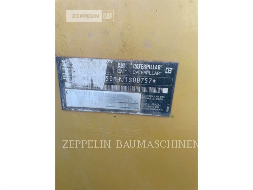 CAT 950M Iekrāvēji uz riteņiem