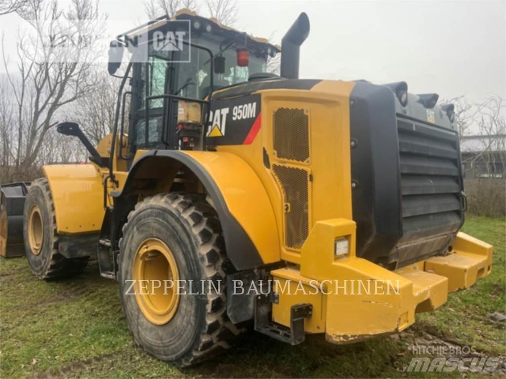 CAT 950M Iekrāvēji uz riteņiem