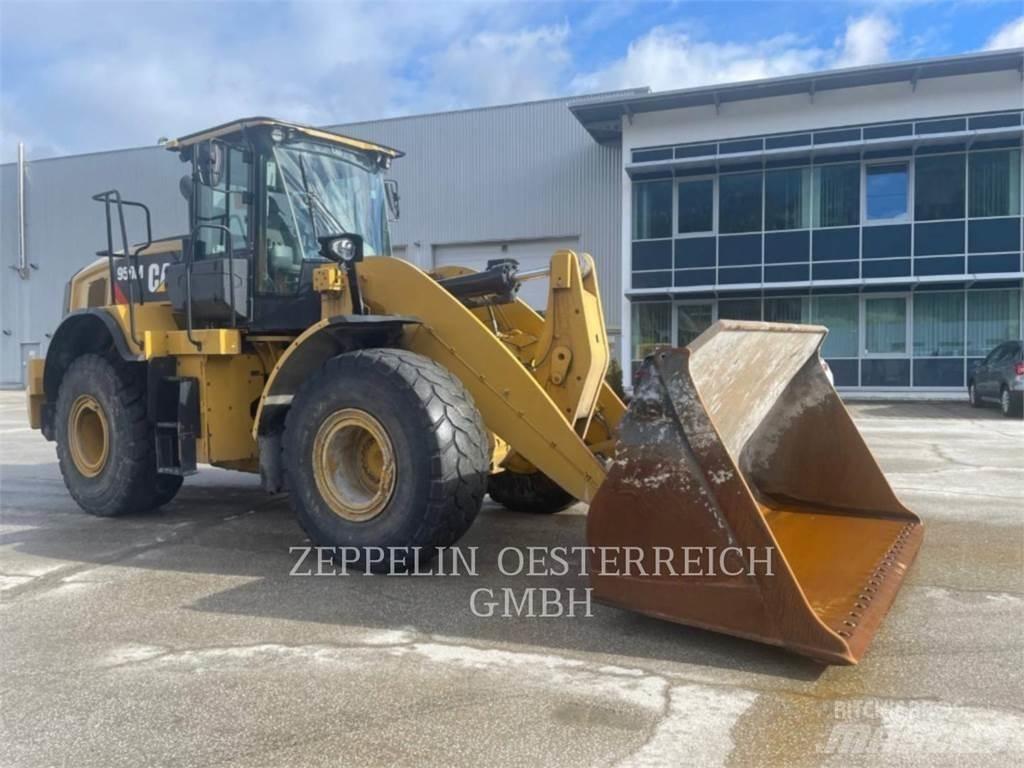 CAT 950M Iekrāvēji uz riteņiem