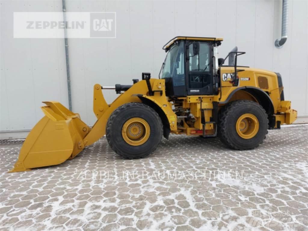 CAT 950M Iekrāvēji uz riteņiem