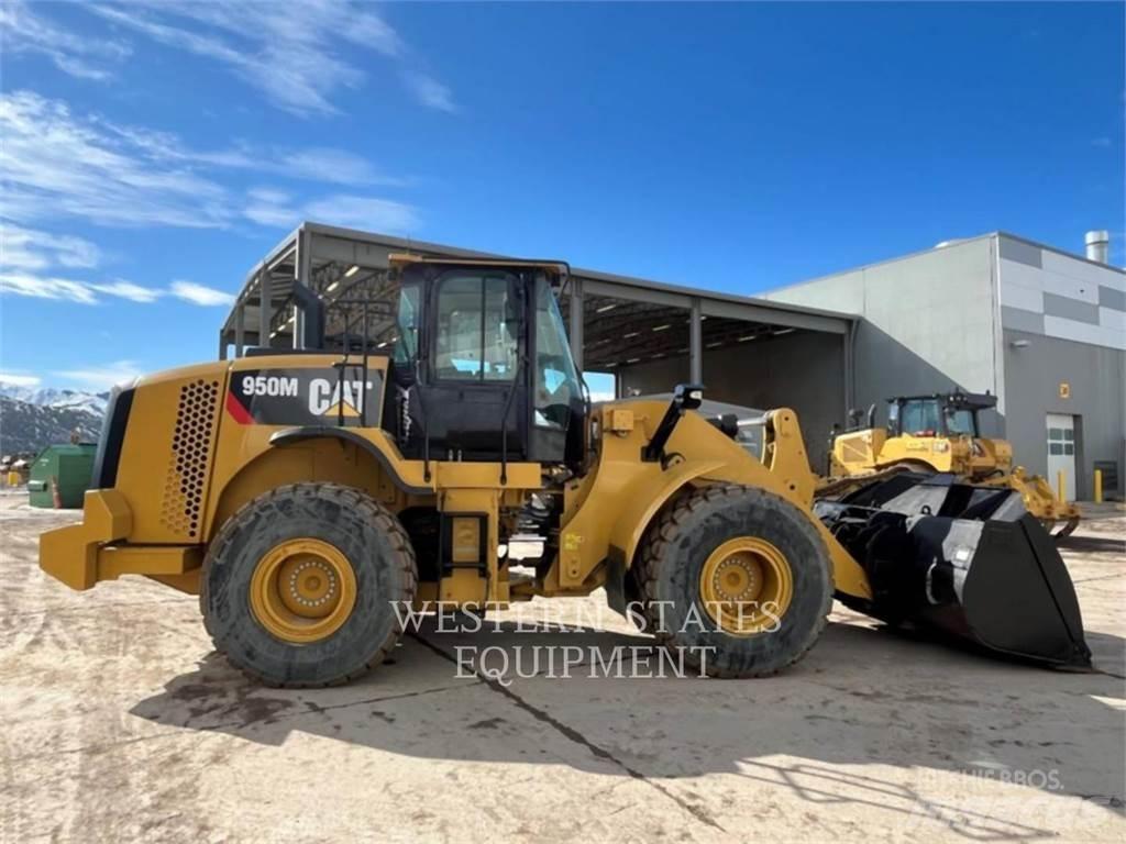 CAT 950M Iekrāvēji uz riteņiem