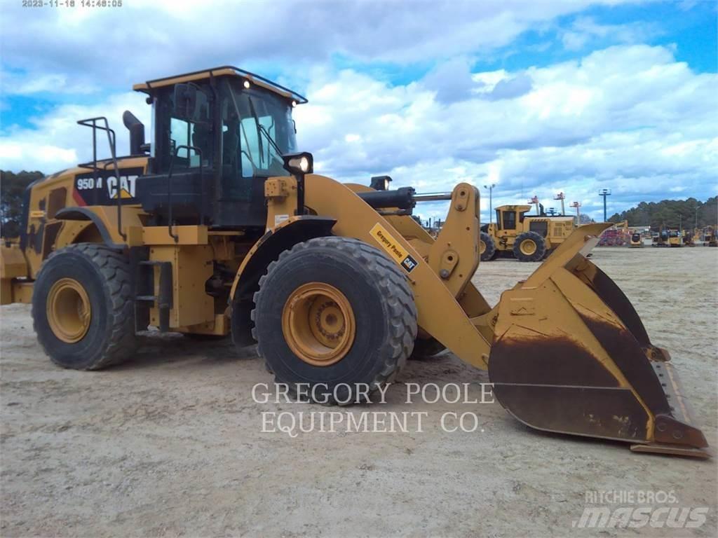 CAT 950M Iekrāvēji uz riteņiem