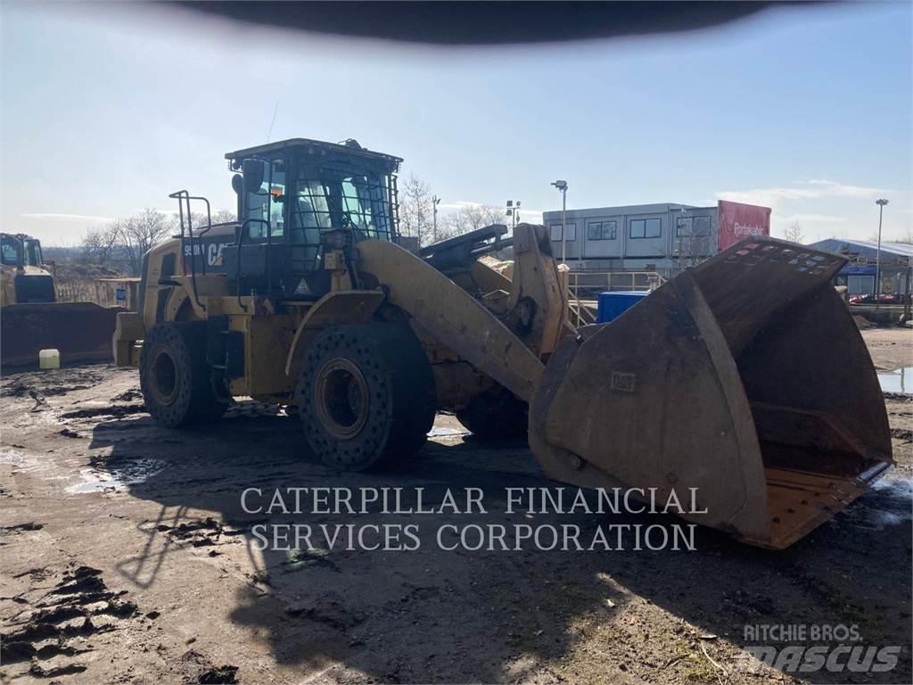 CAT 950M Iekrāvēji uz riteņiem