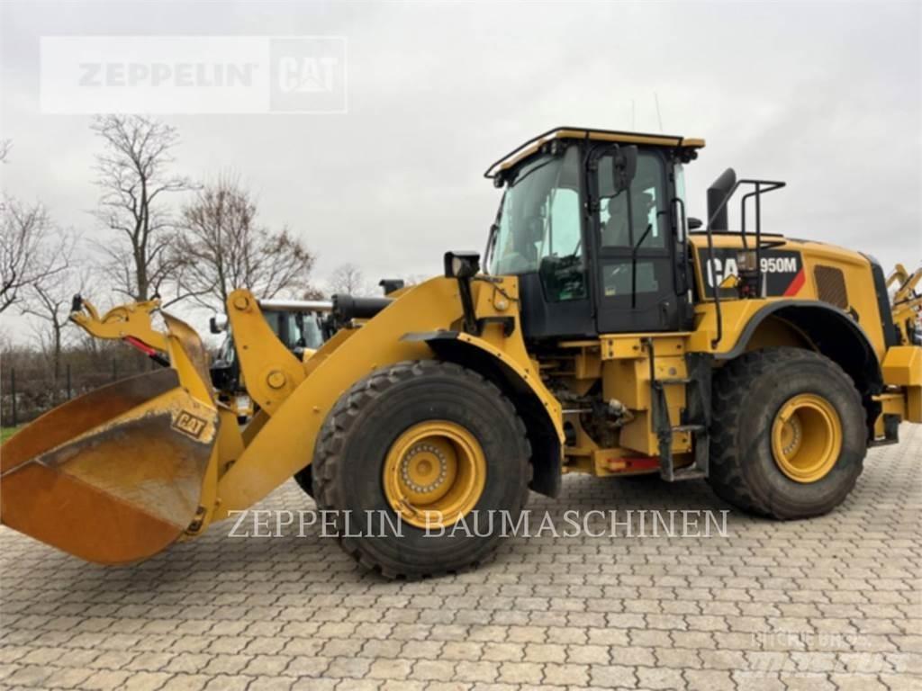 CAT 950M Iekrāvēji uz riteņiem