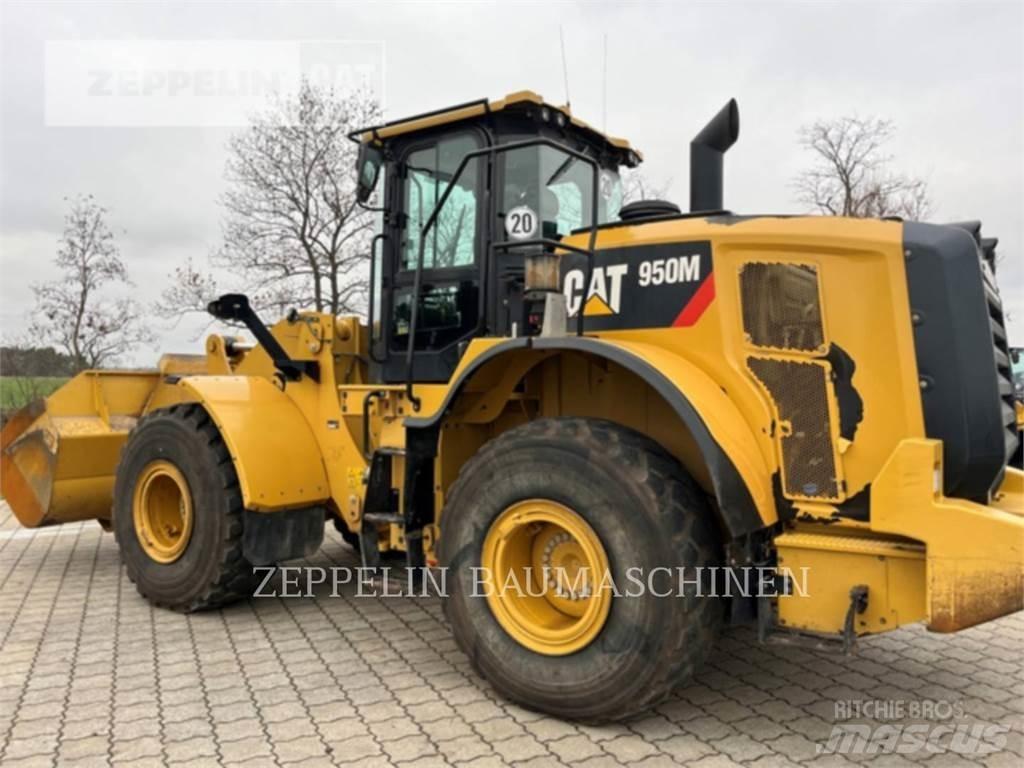 CAT 950M Iekrāvēji uz riteņiem