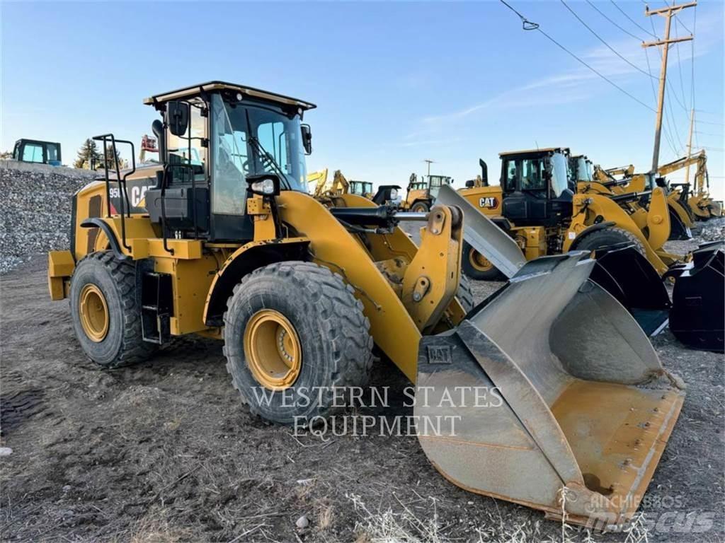 CAT 950M Iekrāvēji uz riteņiem