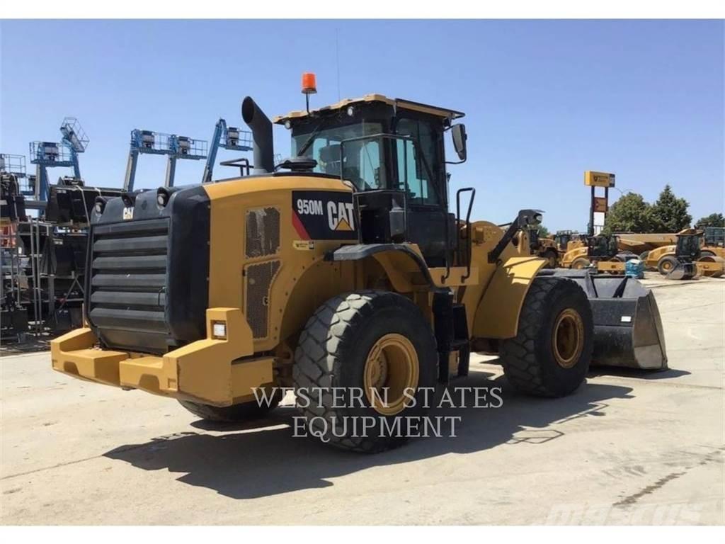 CAT 950M Iekrāvēji uz riteņiem