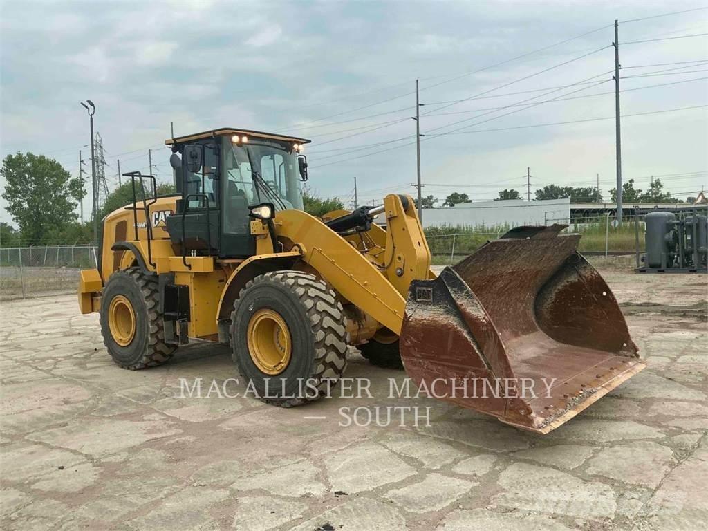 CAT 950M Iekrāvēji uz riteņiem