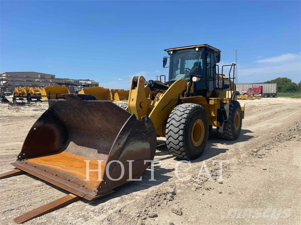 CAT 950M Iekrāvēji uz riteņiem