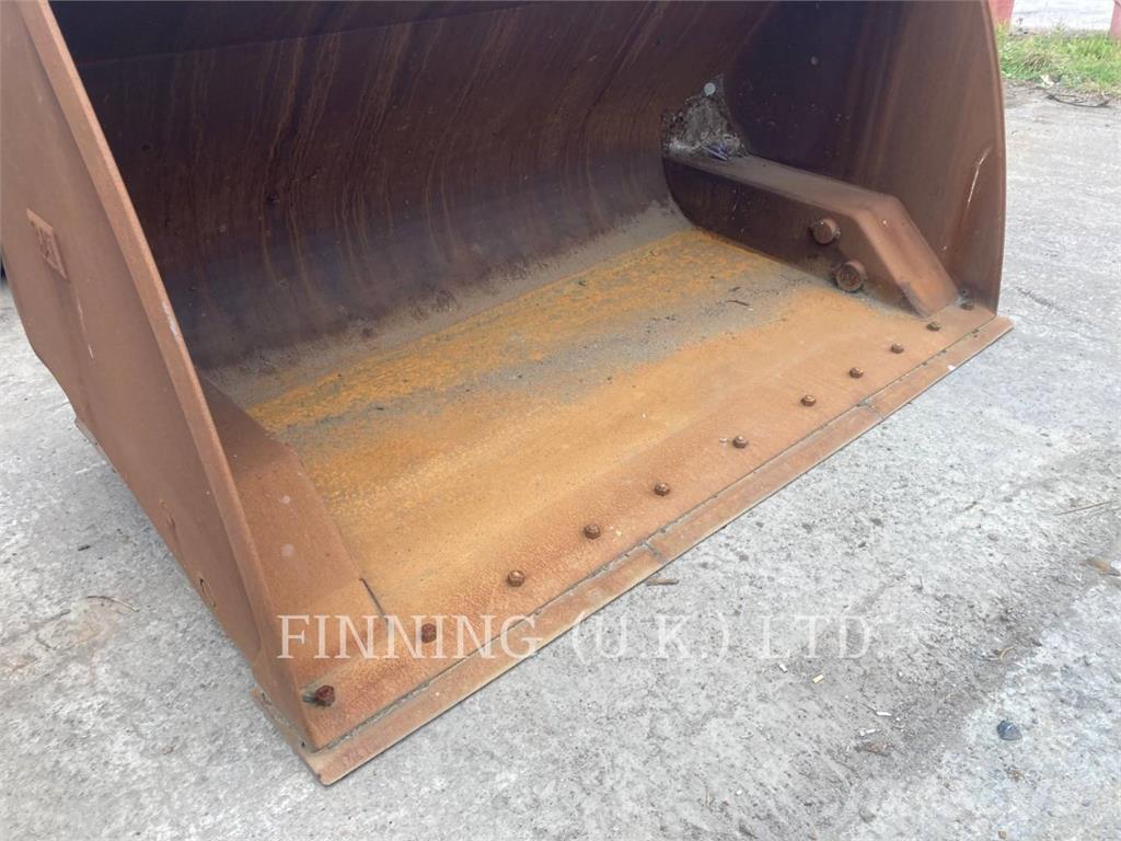 CAT 950M Iekrāvēji uz riteņiem