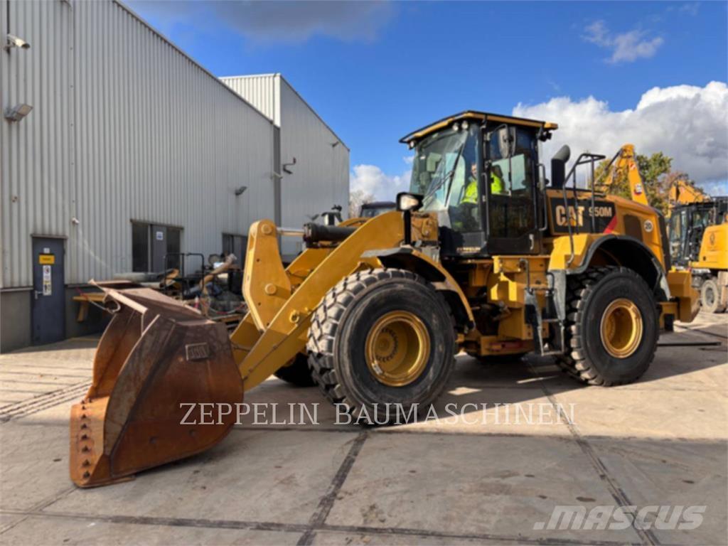 CAT 950M Iekrāvēji uz riteņiem