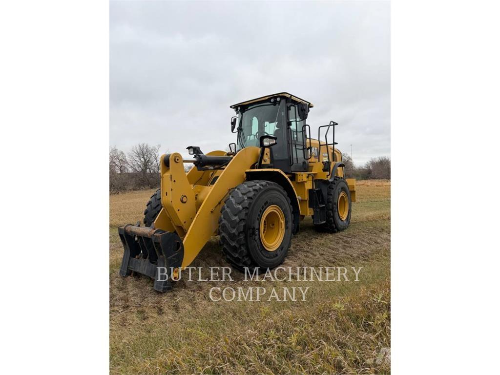 CAT 950M Iekrāvēji uz riteņiem