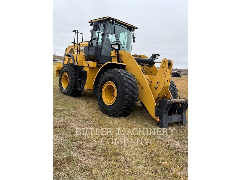 CAT 950M Iekrāvēji uz riteņiem