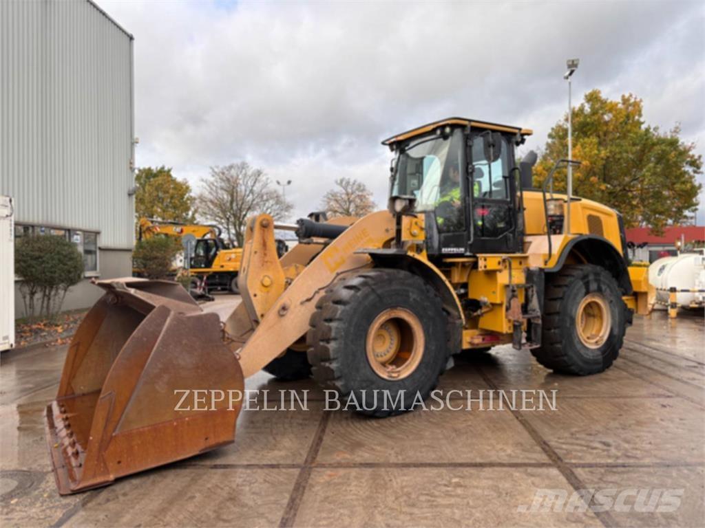 CAT 950M Iekrāvēji uz riteņiem