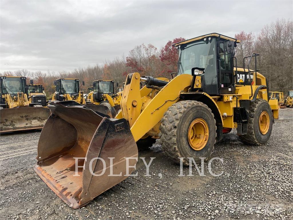 CAT 950M Iekrāvēji uz riteņiem