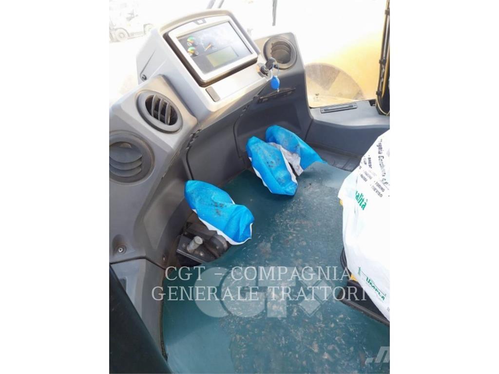 CAT 950M Iekrāvēji uz riteņiem