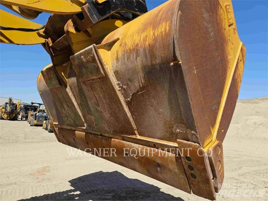 CAT 950M Iekrāvēji uz riteņiem