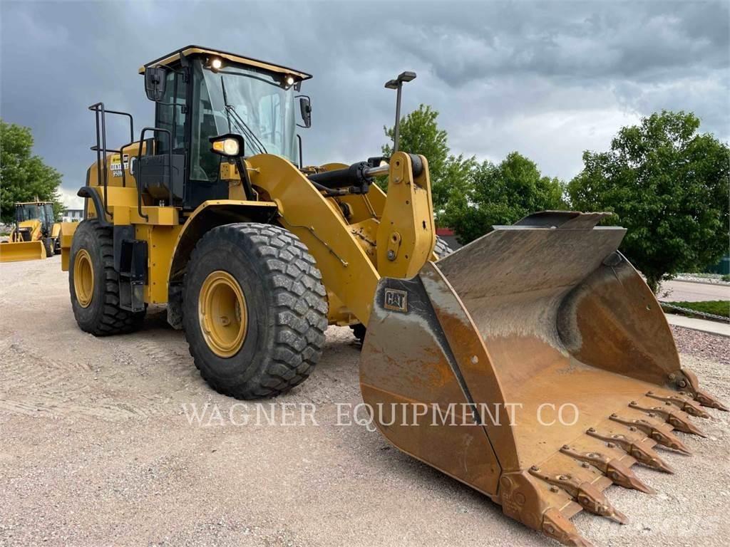 CAT 950M Iekrāvēji uz riteņiem