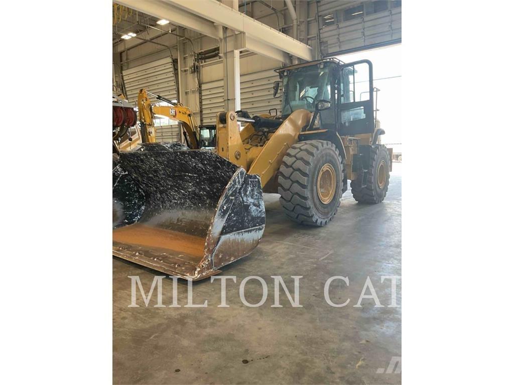 CAT 950M 3V Iekrāvēji uz riteņiem