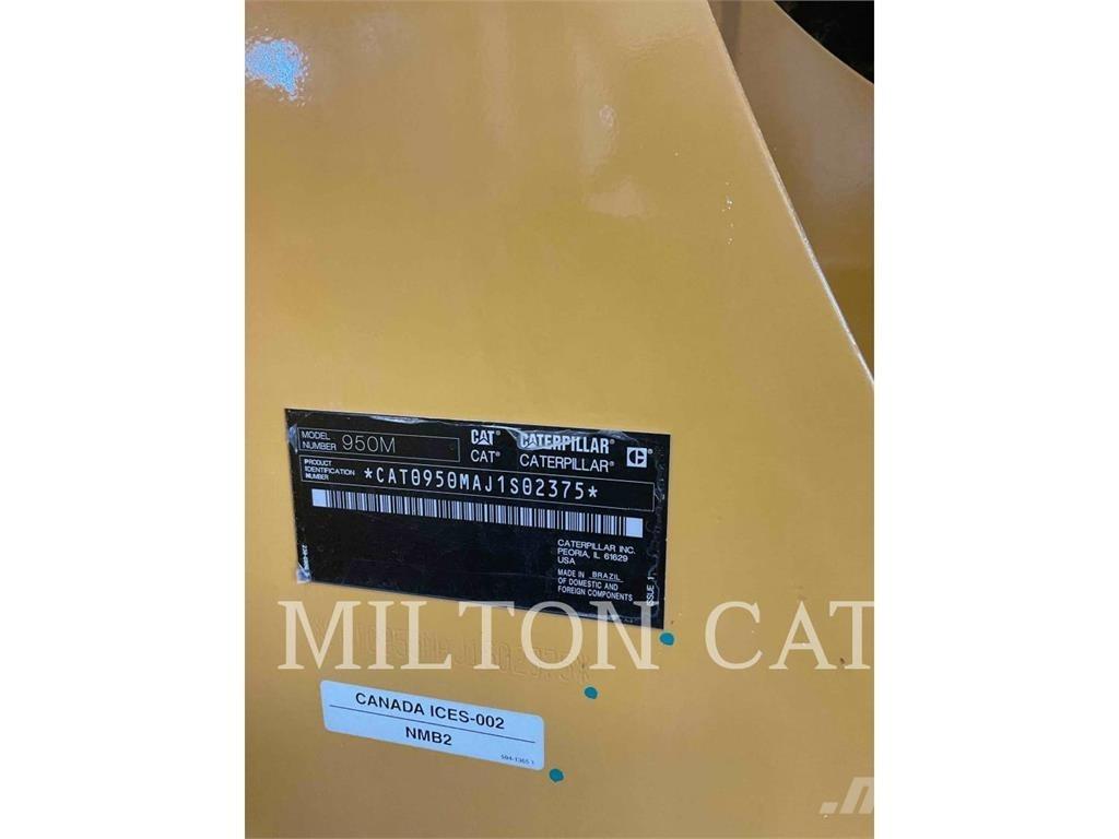 CAT 950M 3V Iekrāvēji uz riteņiem