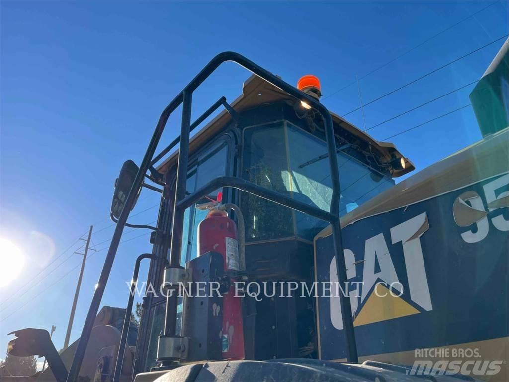 CAT 950M FC Iekrāvēji uz riteņiem