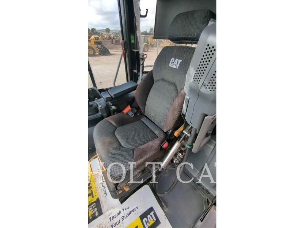 CAT 950M QC Iekrāvēji uz riteņiem