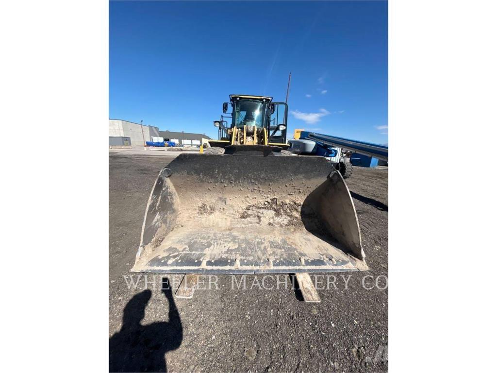 CAT 950M QC Iekrāvēji uz riteņiem