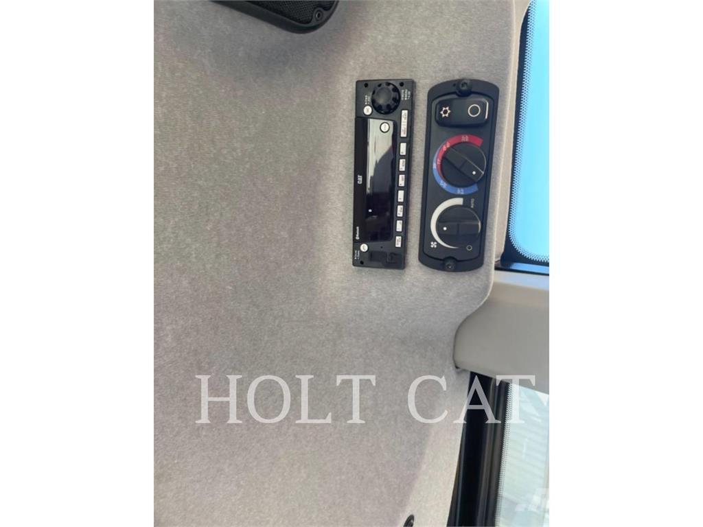 CAT 953 QC Kāpurķēžu iekrāvēji