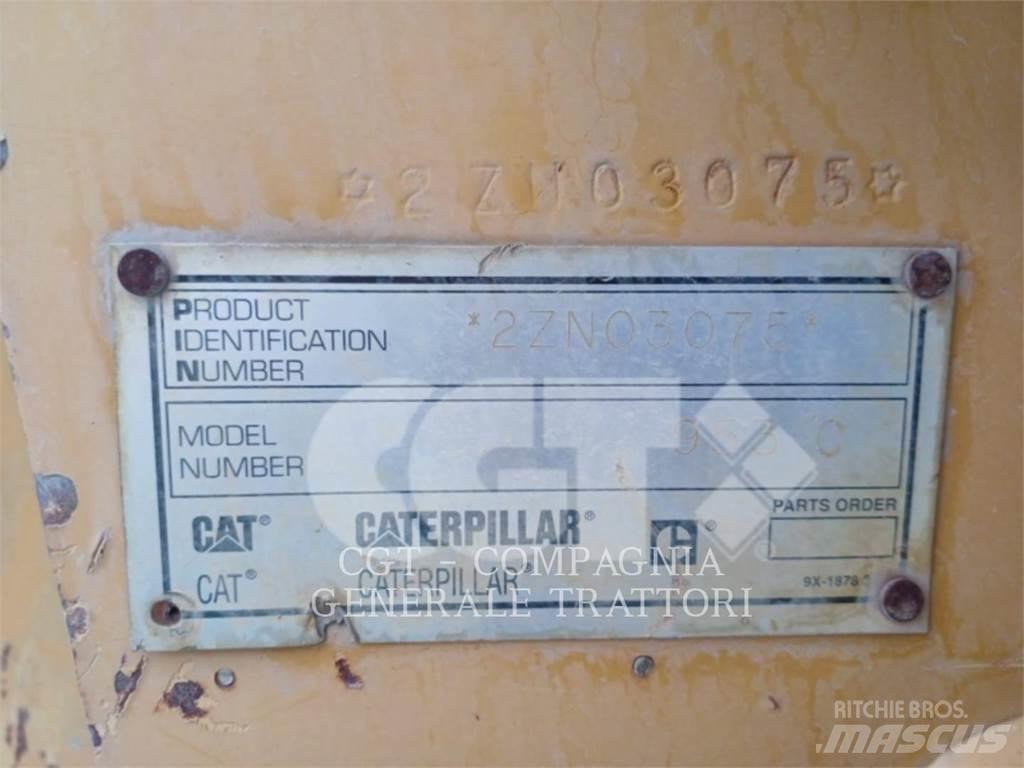 CAT 953C Kāpurķēžu iekrāvēji