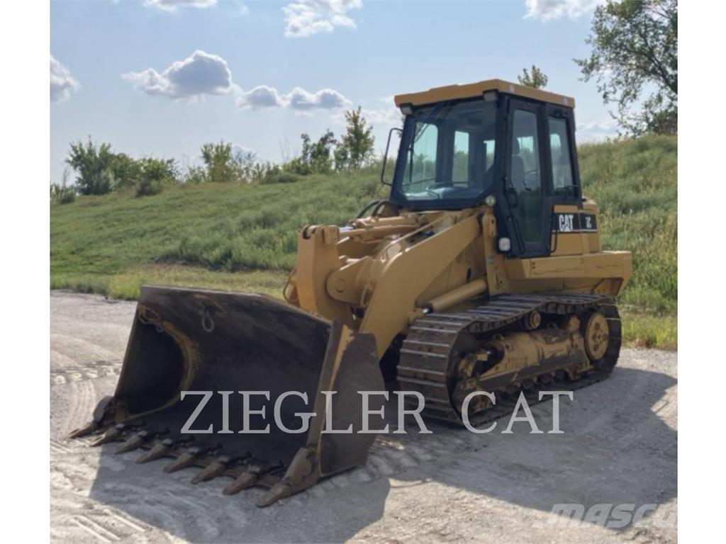 CAT 953C Kāpurķēžu iekrāvēji