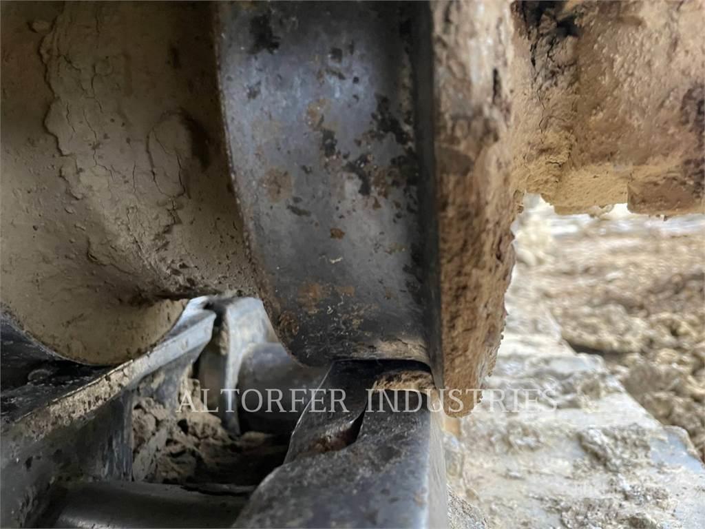 CAT 953D Kāpurķēžu iekrāvēji