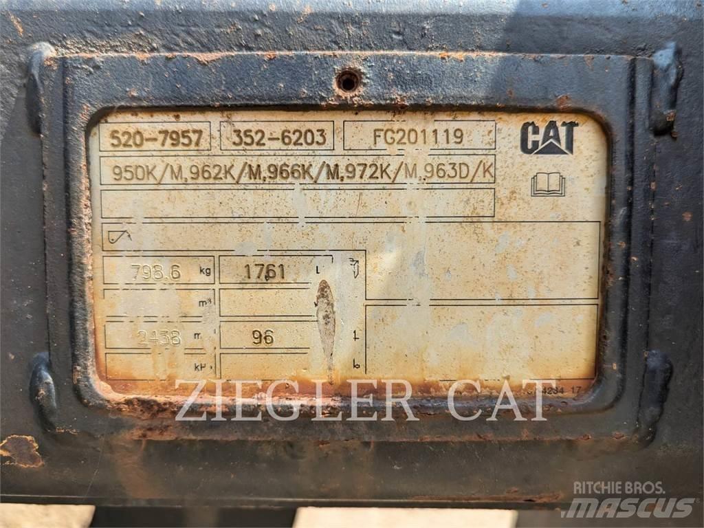 CAT 953KLGP Kāpurķēžu iekrāvēji